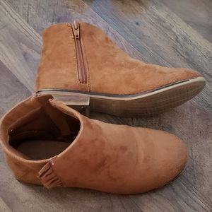 Cat & Jack boots